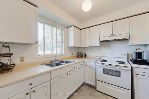 402 SEVENTH Street, ON L9Y 2B5