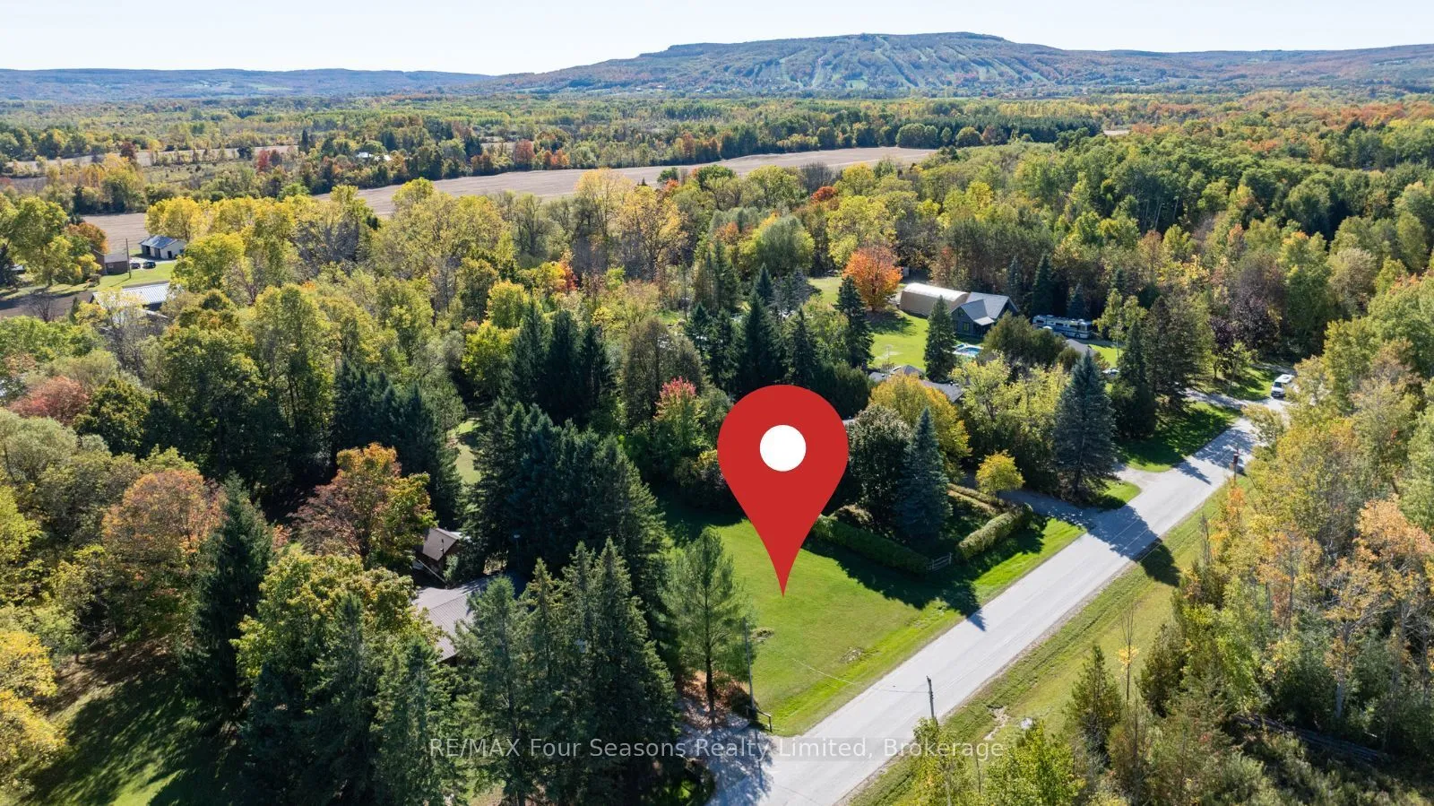 5 Caddo Drive, ON L9Y 3Y9