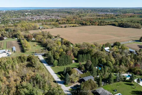 5 Caddo Drive, ON L9Y 3Y9