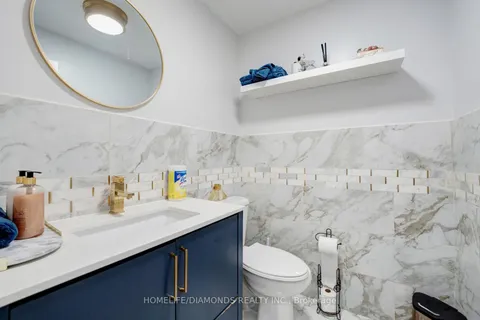 68 Heritage Court, ON L4N 0E3