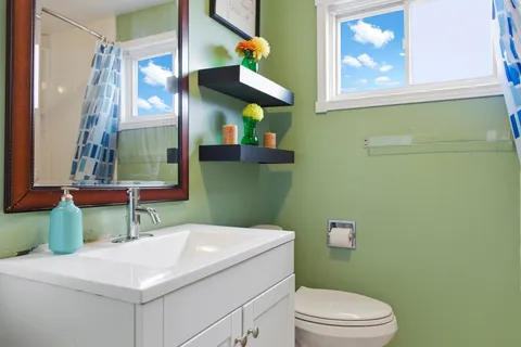 66 Springdale Drive, ON L4M 5B3