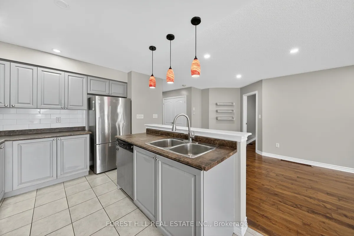 70 Diana Way, ON L4M 7H9