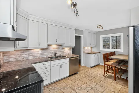 22 Cartwright Drive, ON L4M 6E2