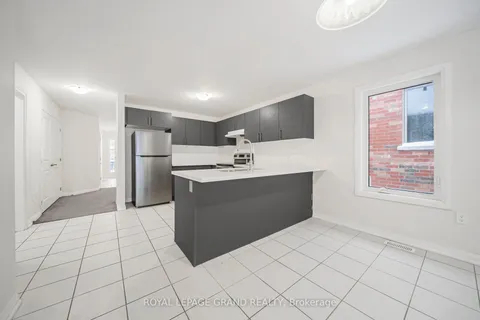 16 Revol Road, ON L9M 0W8