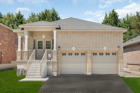 16 Revol Road, ON L9M 0W8