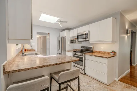 1105 St Vincent Street, ON L9X 0M6