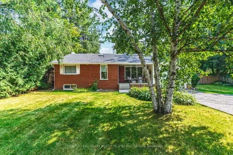 1105 St Vincent Street, ON L9X 0M6