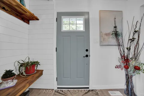 146 Woodland Drive, ON L4R 4E3