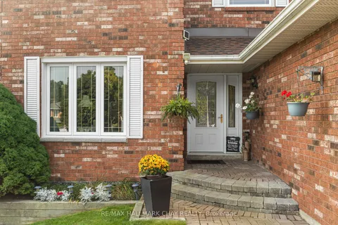 292 Leacock Drive, ON L4N 6K2