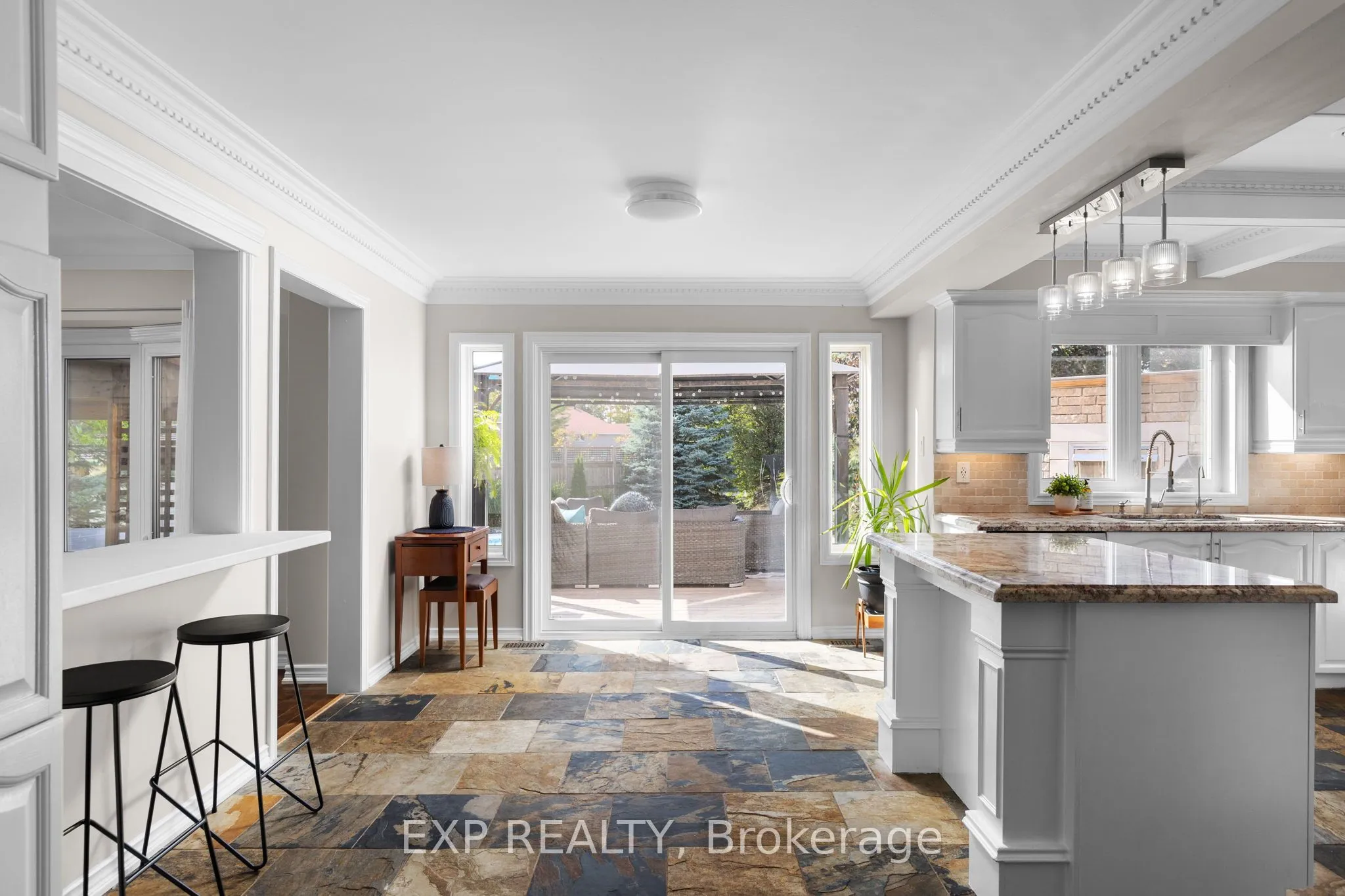 71 Cityview Circle, ON L4N 7V1