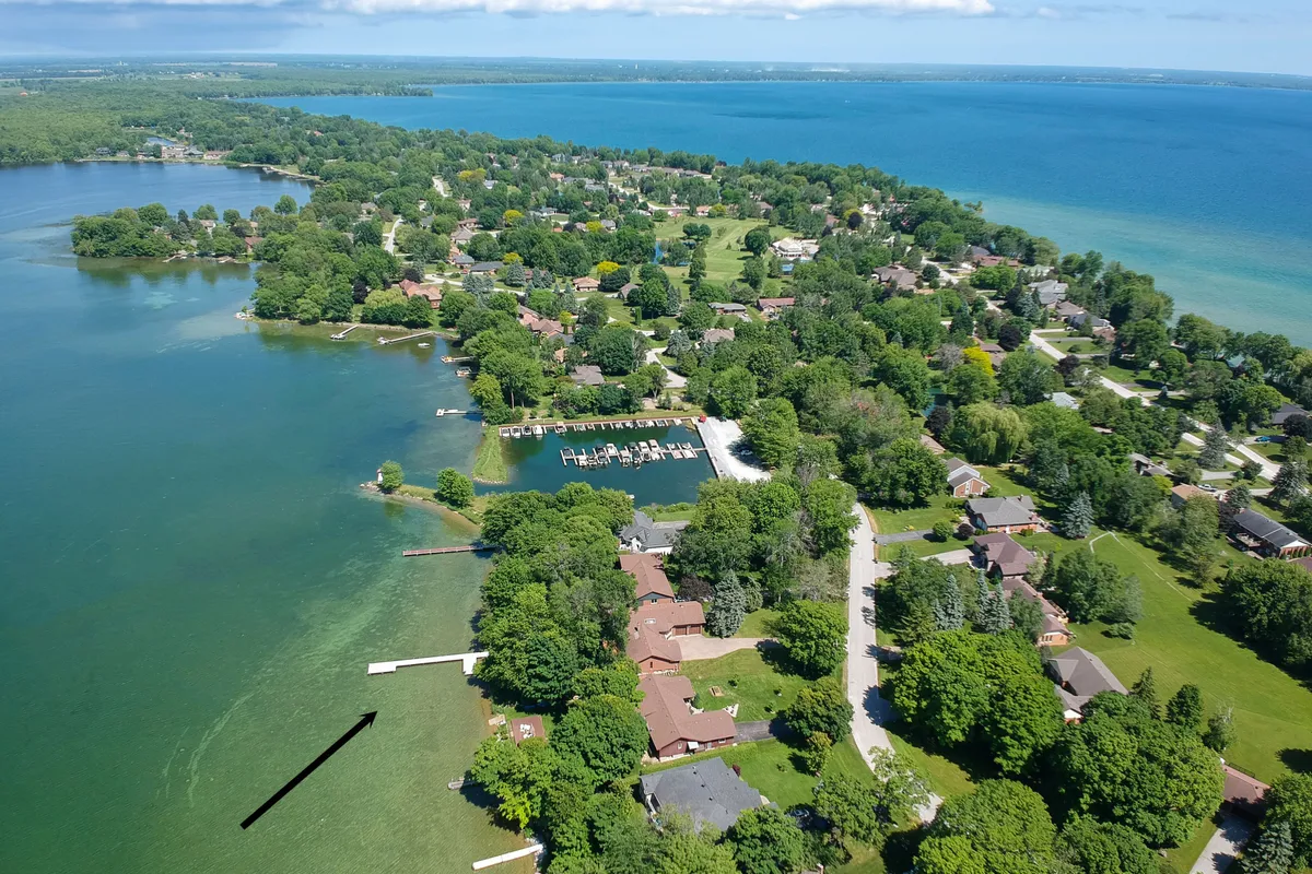 16 Thicketwood Place, ON L0K 1B0