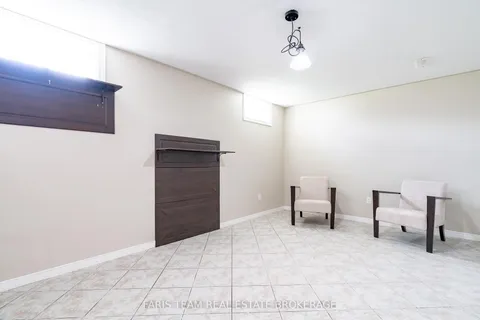 17 Nicole Marie Avenue, ON L4M 6Z1