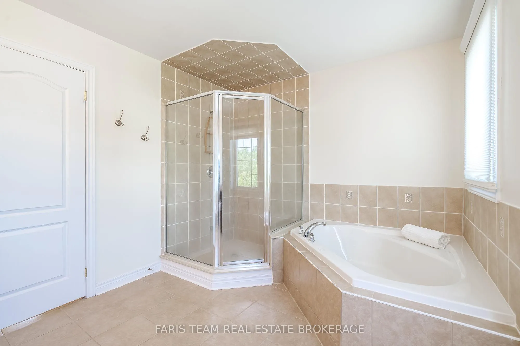 26 Barrington Trail, ON L9Y 0G1