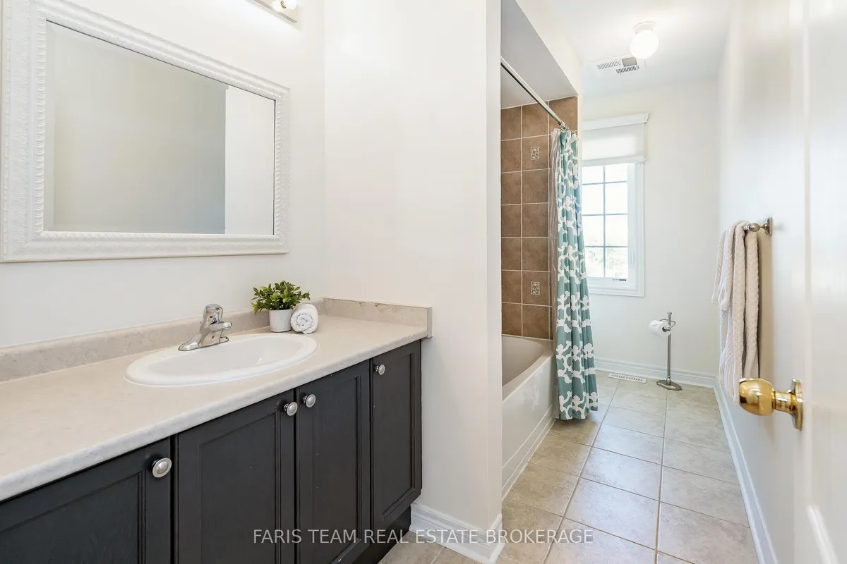 26 Barrington Trail, ON L9Y 0G1