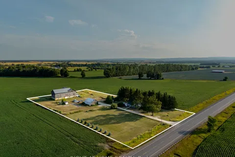 5803 26 Highway, ON L0M 1S0