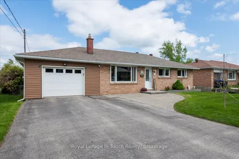 296 John Street, ON L4R 2J5