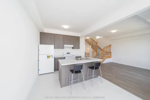 4 Shapira Avenue, ON L9Z 0K1