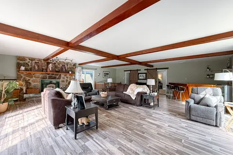 1862 Division Road, ON L3V 6H2