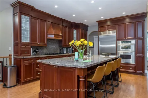 5 Timber Court, ON L9X 0H7