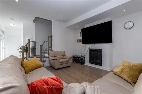 1 Alaskan Heights, ON L9J 0B1