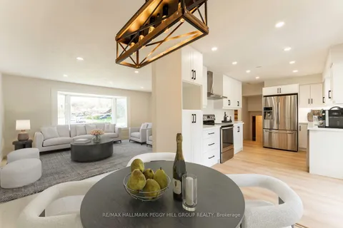 262 Duckworth Street, ON L4M 3X2