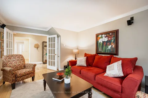 150 Collingwood Street, ON L4M 5M3