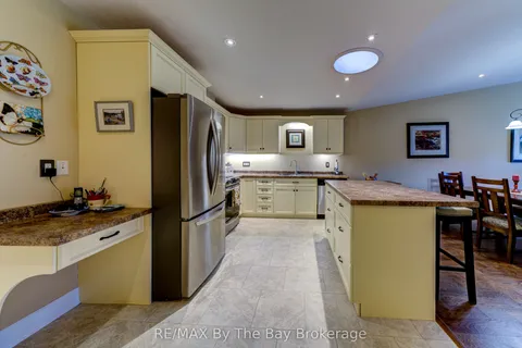 122 GREENWAY Drive, ON L9Z 0E6