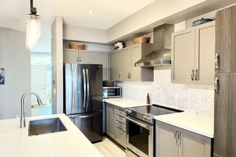 21 Lett Avenue, ON L9Y 0Z5