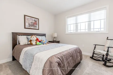 37 Shipley Avenue, ON L9Y 5M6