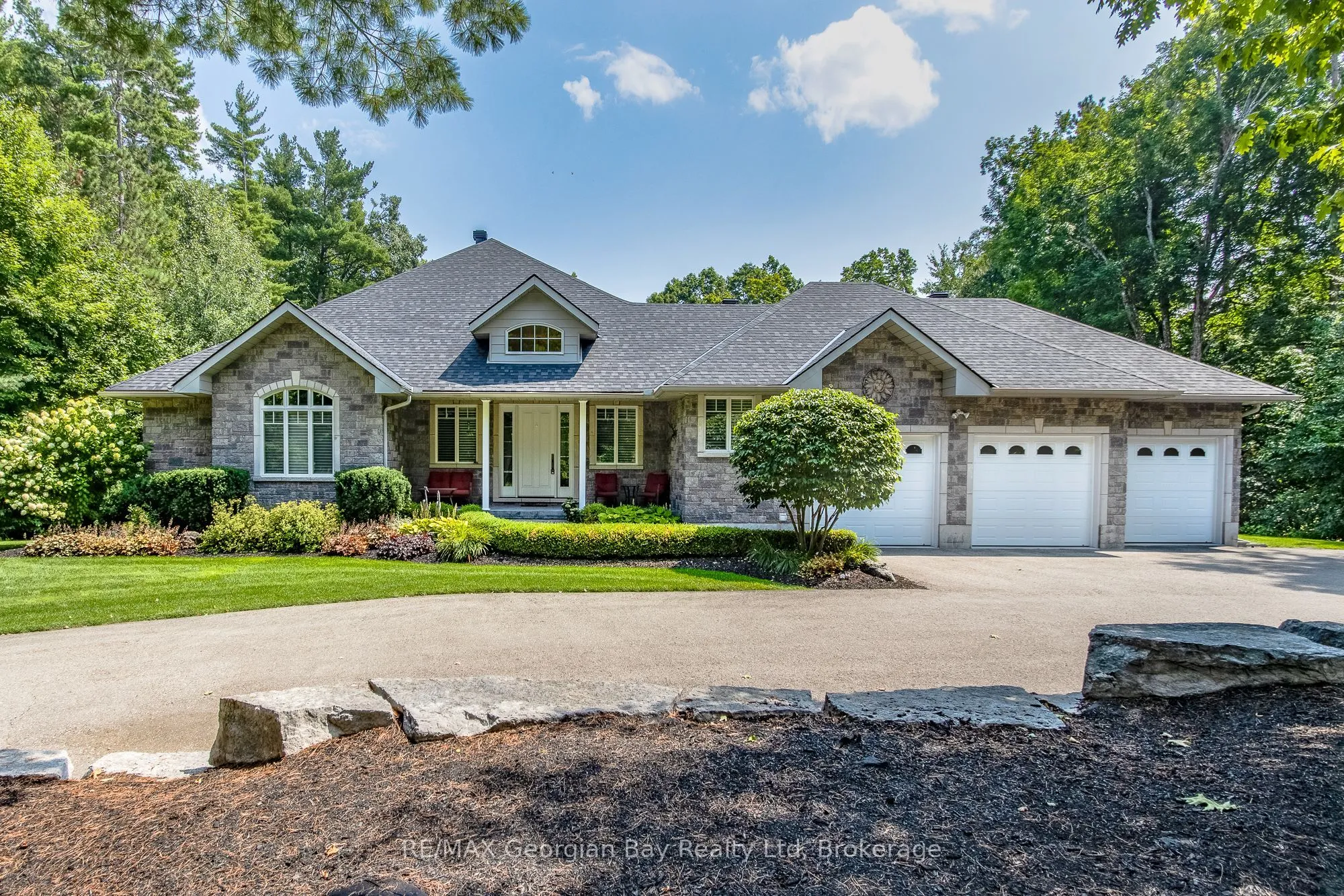 25 Copeland Creek Drive, ON L9M 0M3