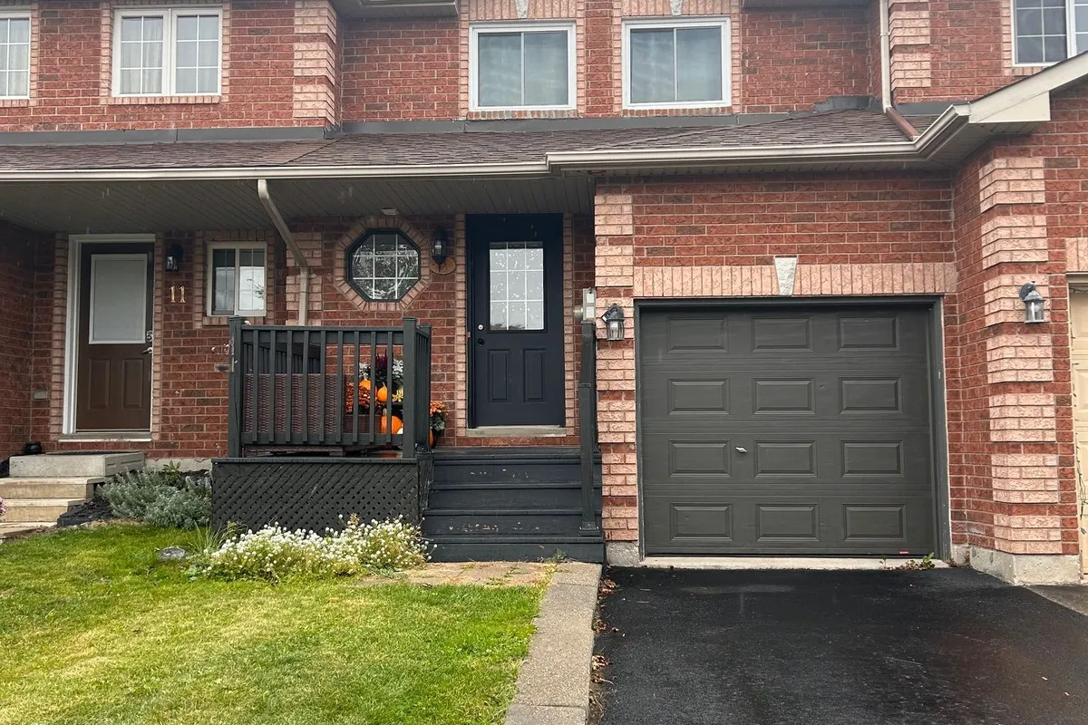 13 Lee Crescent, ON L4N 9Z5