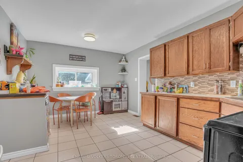 2165 TOWN Line, ON L0K 1E0