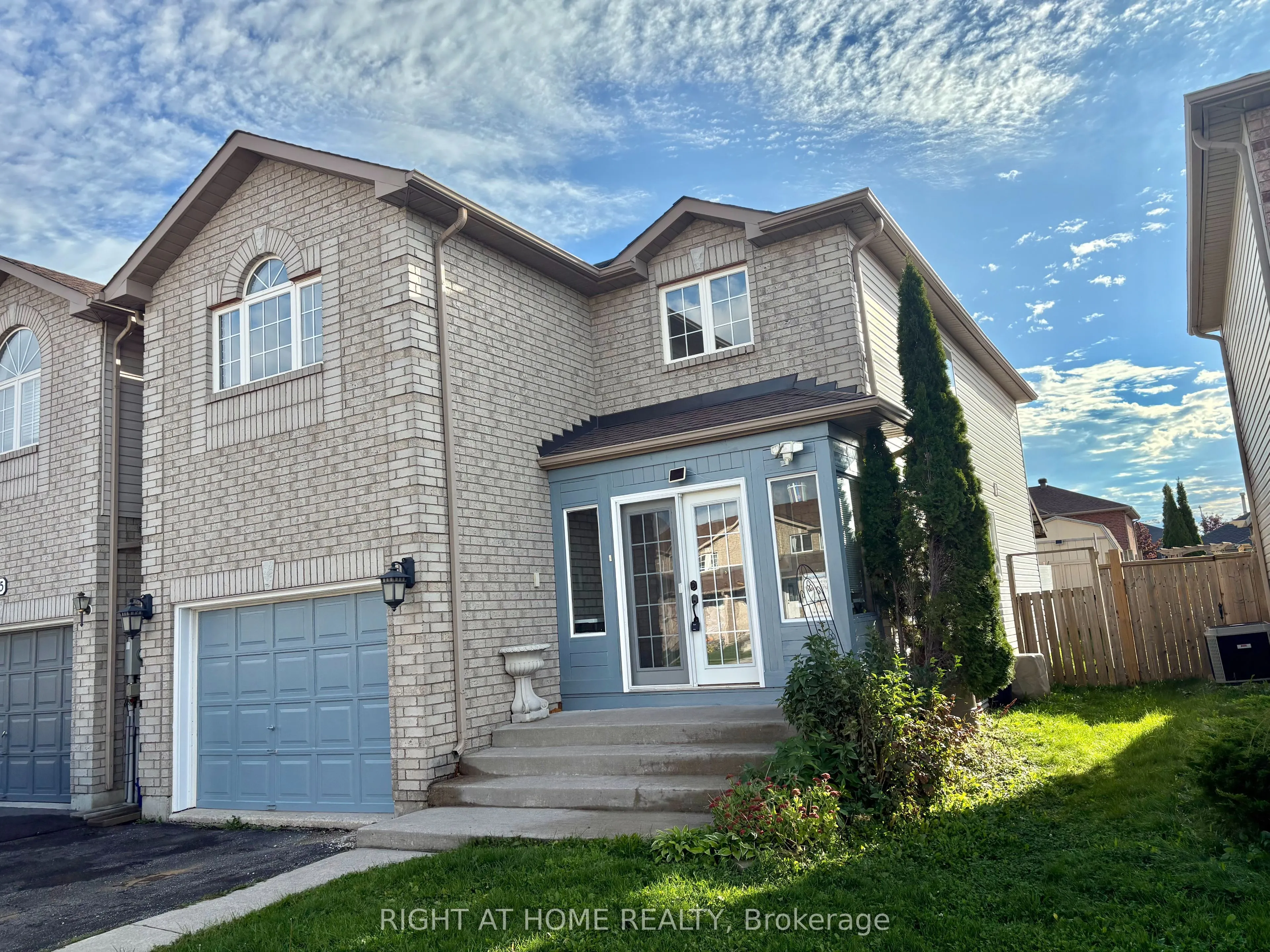 33 Raymond Crescent, ON L4N 0X6