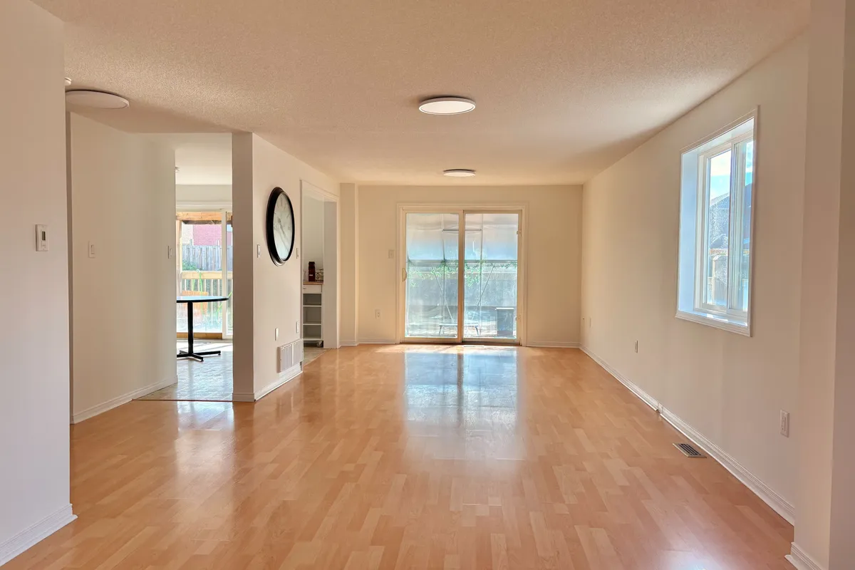 33 Raymond Crescent, ON L4N 0X6