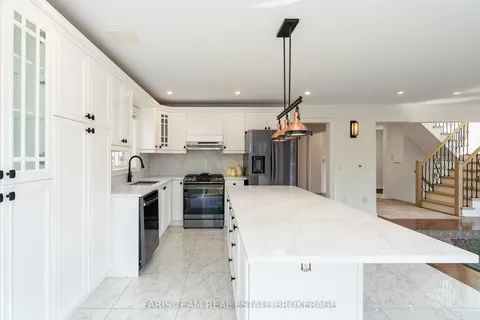 2 Vanessa Drive, ON L3V 7Y8