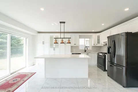 2 Vanessa Drive, ON L3V 7Y8