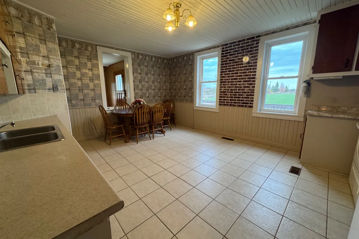 1767 10 Concession, ON L0K 1B0