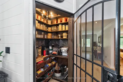 1076 Beaver Lane, ON L9X 0M1