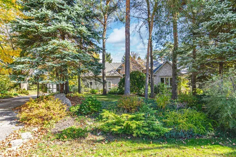 11 Bunker Place, ON L0L 2L0