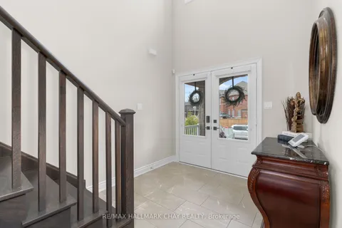 18 Cypress Point Street, ON L4N 6J9