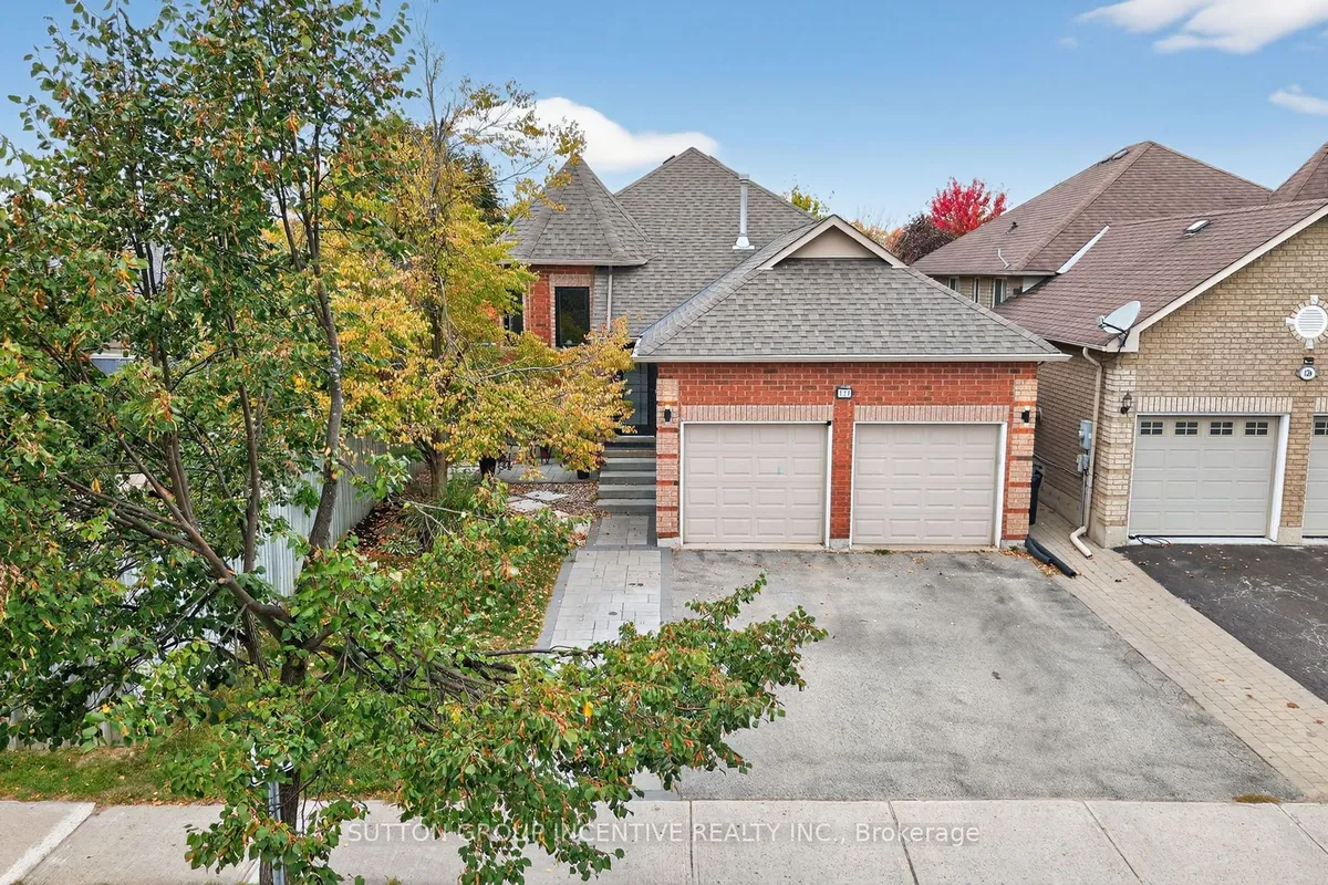 124 Hanmer Street, ON L4M 6V9