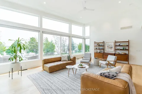 202 Kempenfelt Drive, ON L4M 1C3