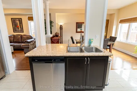 67 Forsyth Crescent, ON L4N 6R1