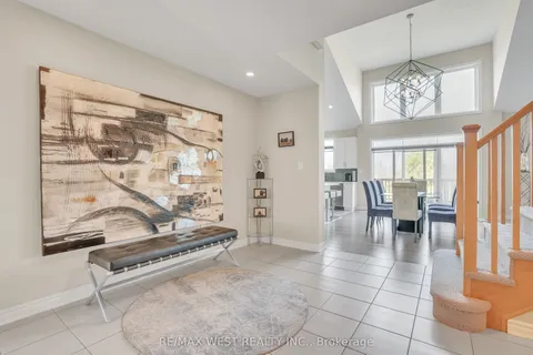 8 Spooner Crescent, ON L9Y 1T3