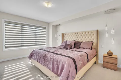 8 Spooner Crescent, ON L9Y 1T3