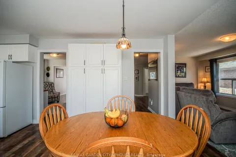 22 Grace Crescent, ON L4N 9S8