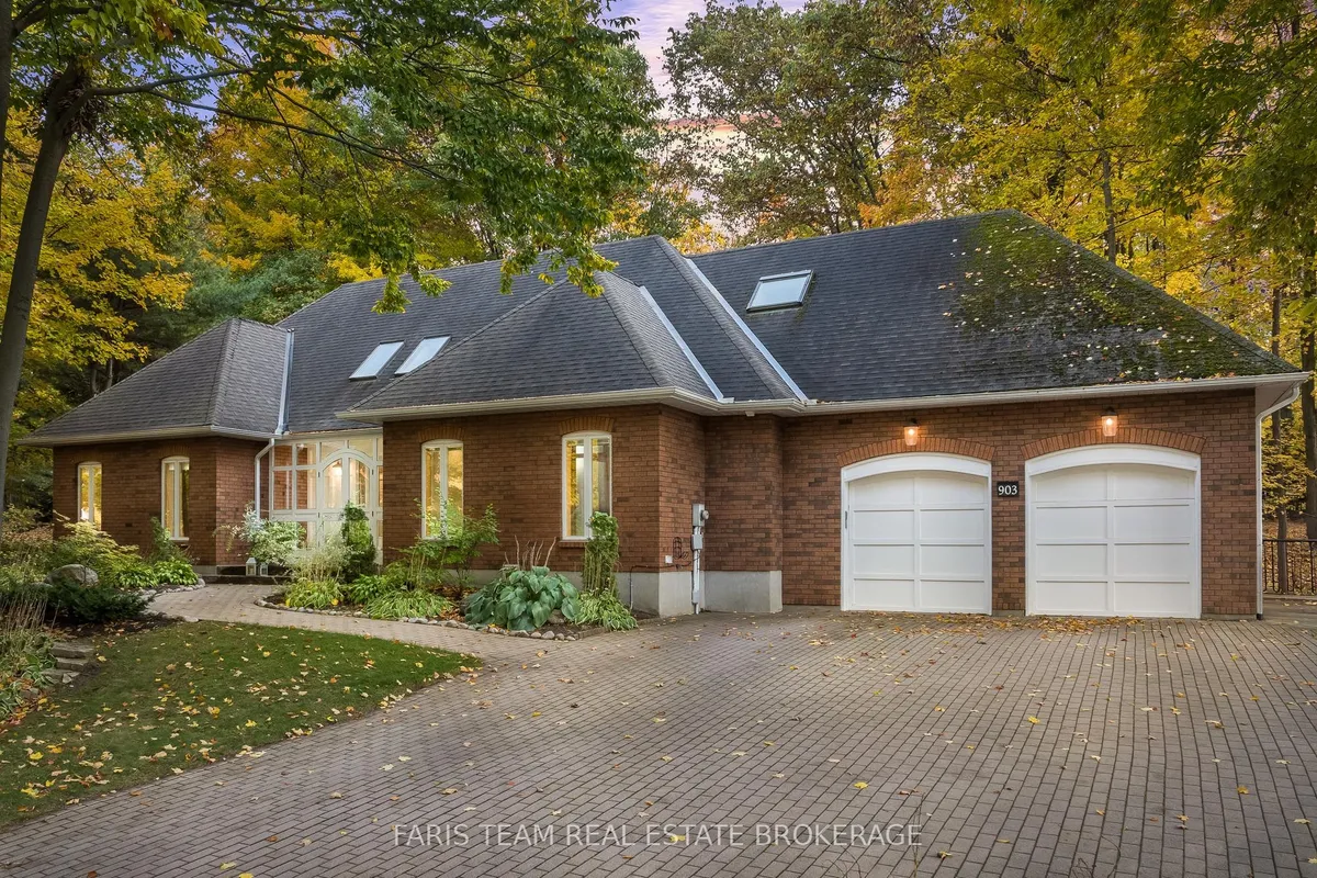 903 Victoria Street, ON L4R 1B7