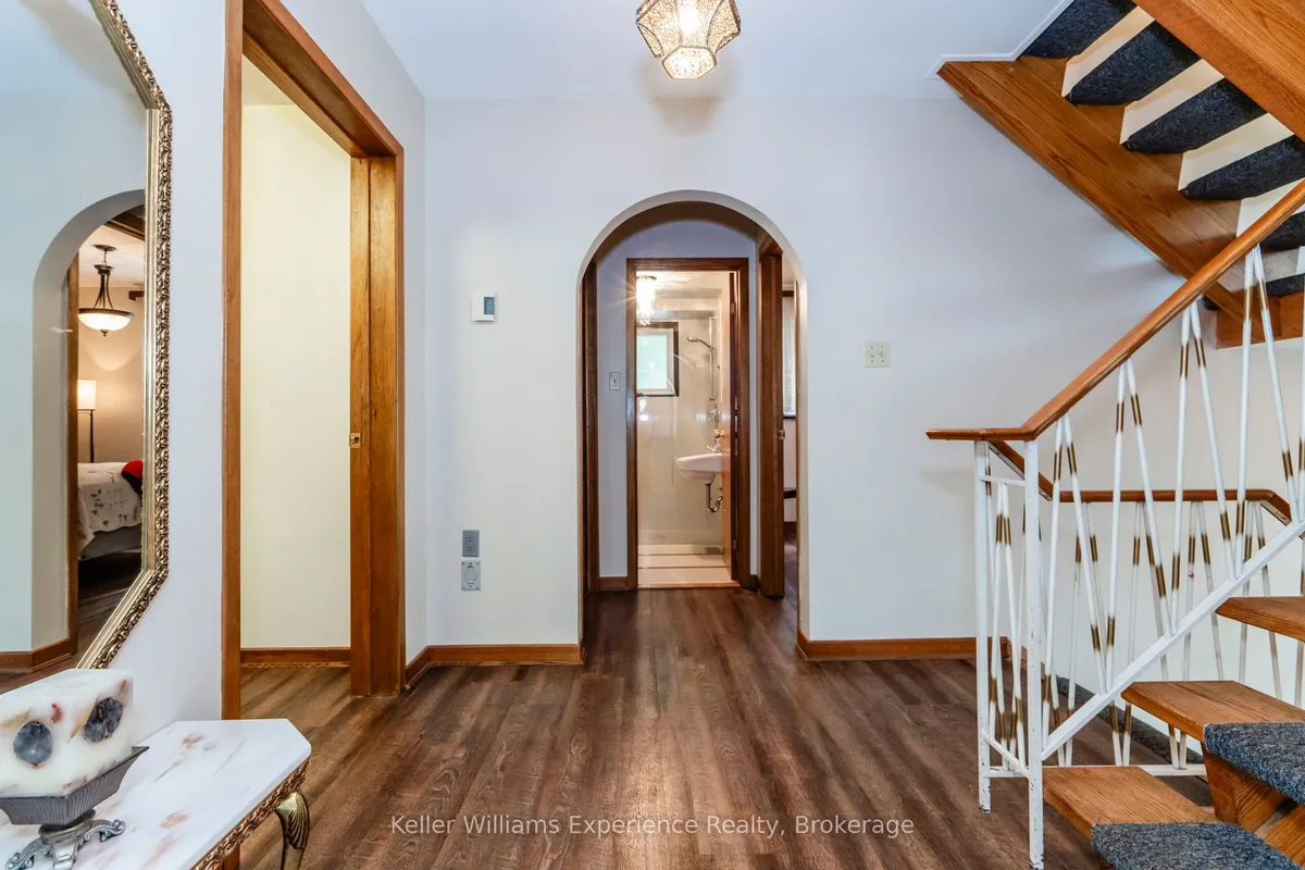 9 Bourgeois Court, ON L9M 0H3