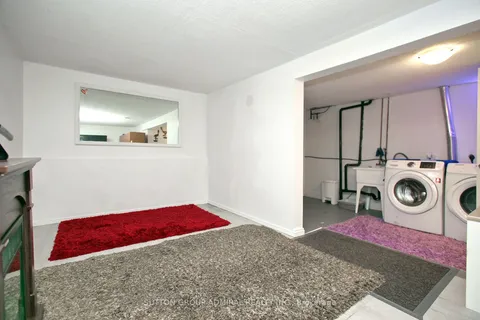 39 Corbett Drive, ON L4M 5S9