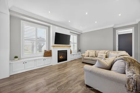 44 Cameron Street, ON L9X 0S3